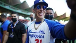 Daddy Yankee moves the chips with the Cangrejeros de Santurce