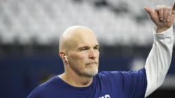 Dan Quinn will return as defensive coordinator for the Dallas Cowboys