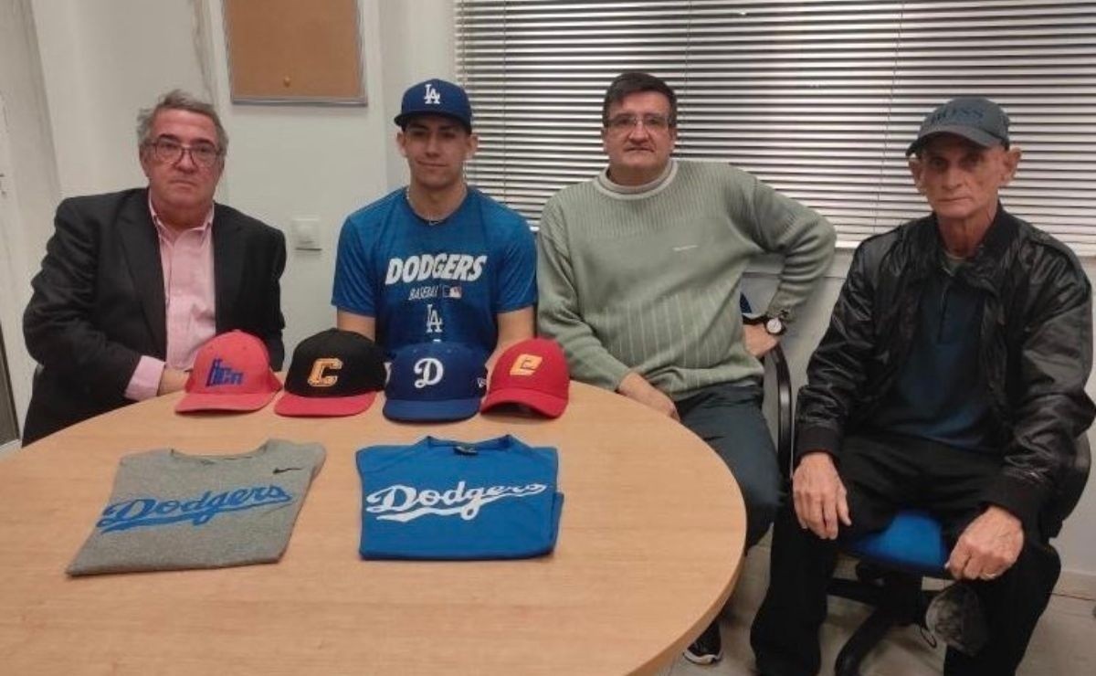 Dodgers Unusual Los Angeles signs prospect from Spain
