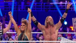 Edge and Beth Phoenix defeat The Miz and Maryse at WWE Royal Rumble 2022