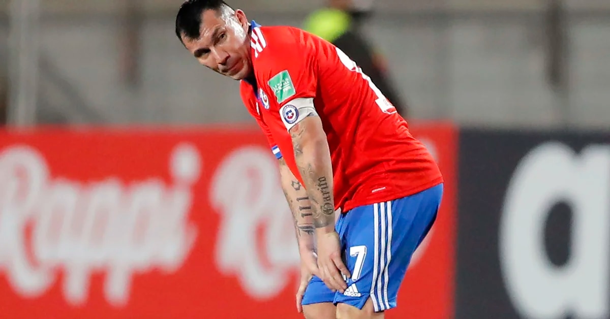 Gary Medel came out at the intersection of the claims