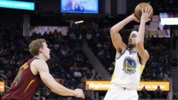 How many 3s will Klay Thompson finish with in his NBA career?