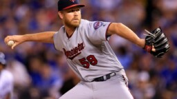 MLB: Braves sign veteran reliever who hasn't pitched in GL since 2017