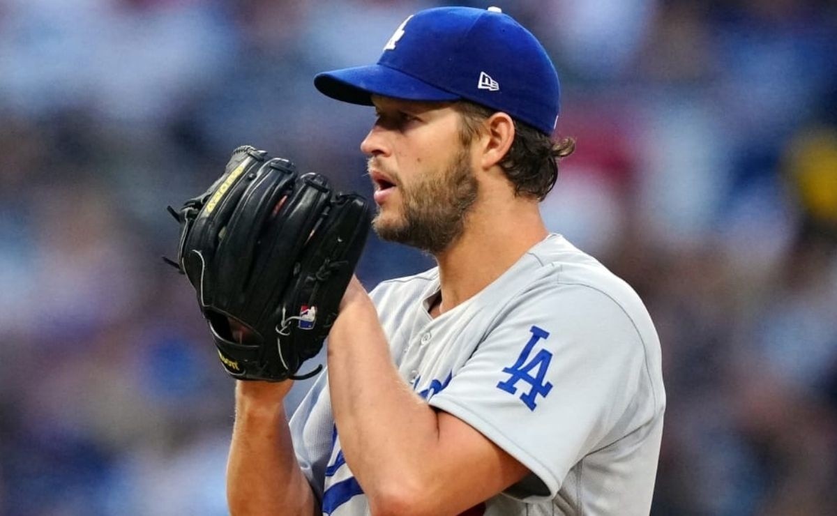 MLB Dodgers reporter says Clayton Kershaw will stay with team