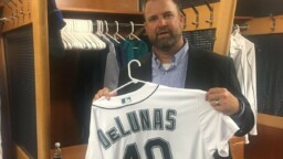 MLB: Former Seattle Mariners Bullpen Coach Dies at 46
