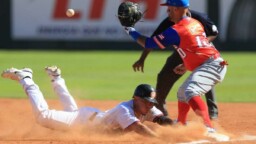 Puerto Rico falls 3-2 to Panama at the start of the Caribbean Series
