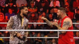 Raw: Seth Rollins and Kevin Owens celebrate their friendship |  Superfights