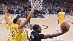 Reggie Jackson and the Clippers sink the Lakers in the end