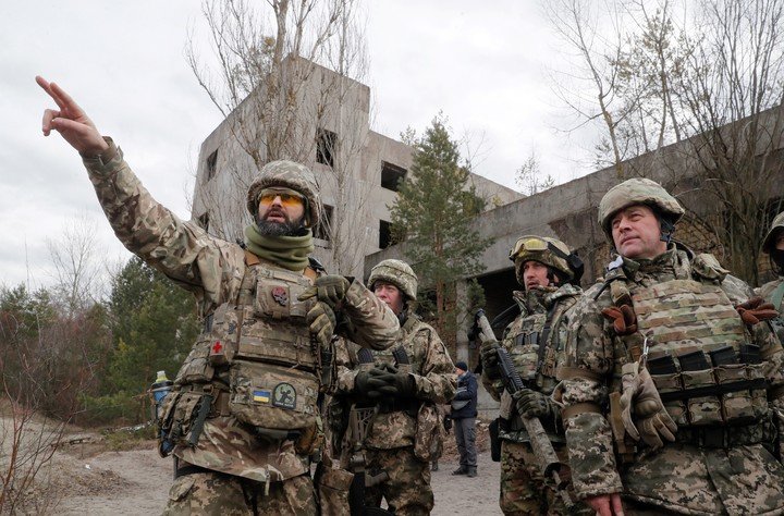 Ukrainian forces near the border.