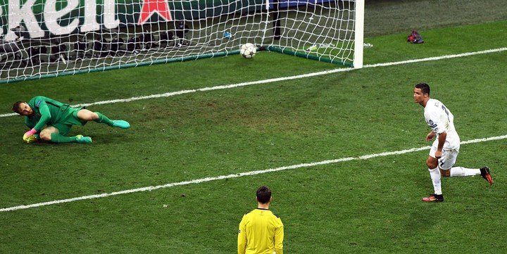 CR7 and the penalty that defined the Champions 15/16.  Photo: EFE/EPA/CHRISTIAN BRUNA.
