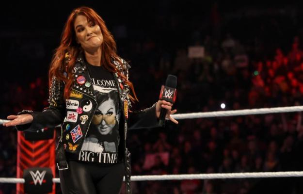 An ex WWE lent her clothes to Lita for her surprise
