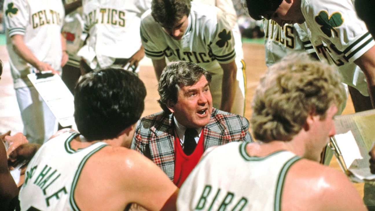 Bill Fitch Hall of Fame coach dies at 89