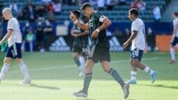 'Chicharito' scores double in friendly duel with LA Galaxy