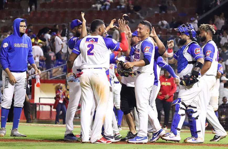 Dominican loses to Colombia and both tie for first place