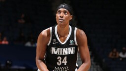 Fowles re-signs with Lynx for final WNBA season