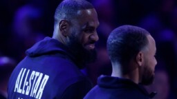 LeBron James surrenders to Stephen Curry: 'He has an automatic sniper attached to his arm'