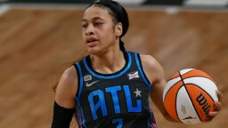 WNBA: Sparks adds Carter from the Dream