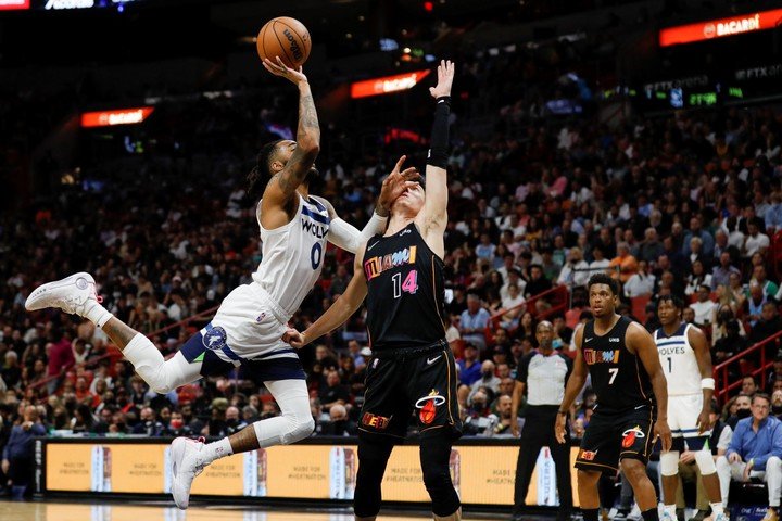 With Bolmaro on the bench, the Timberwolves won against Miami.