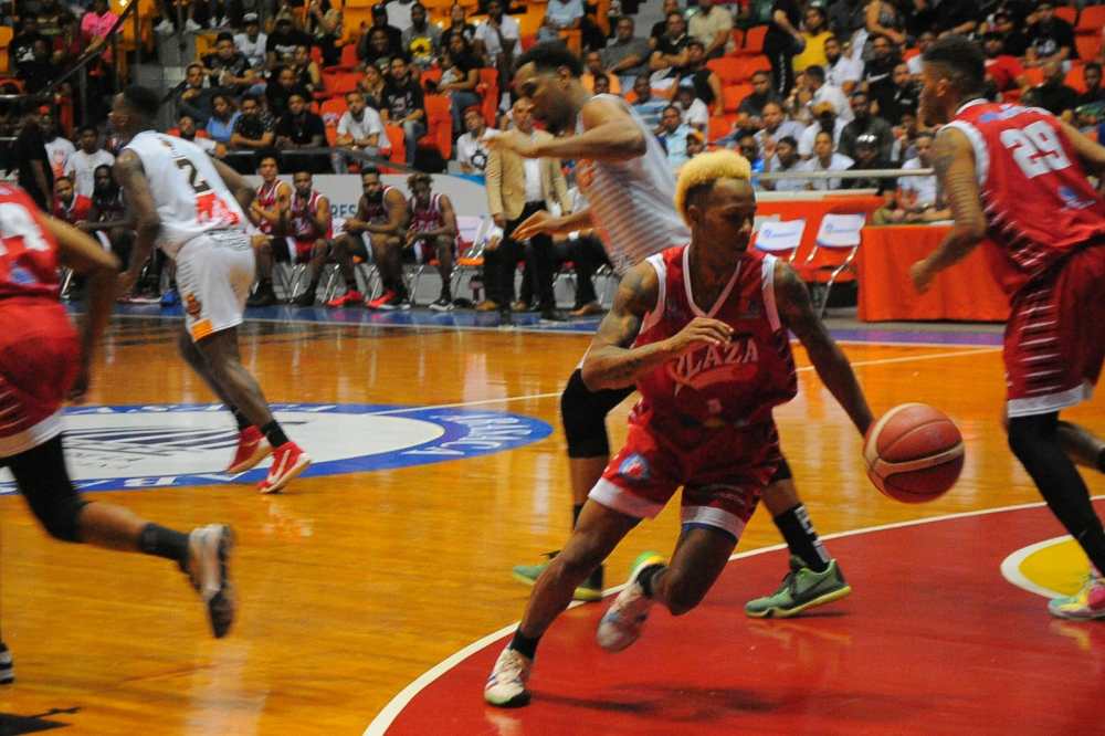 1647825670 340 Plaza debuts with victory against Barrio Libertad in basketball Santiago