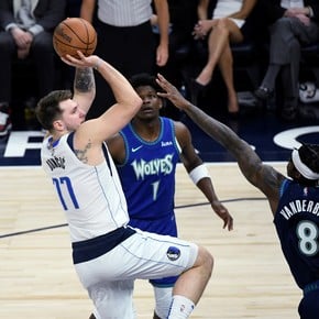 Bolmaro's Wolves recovered from Doncic's pipe pass and defeated Dallas