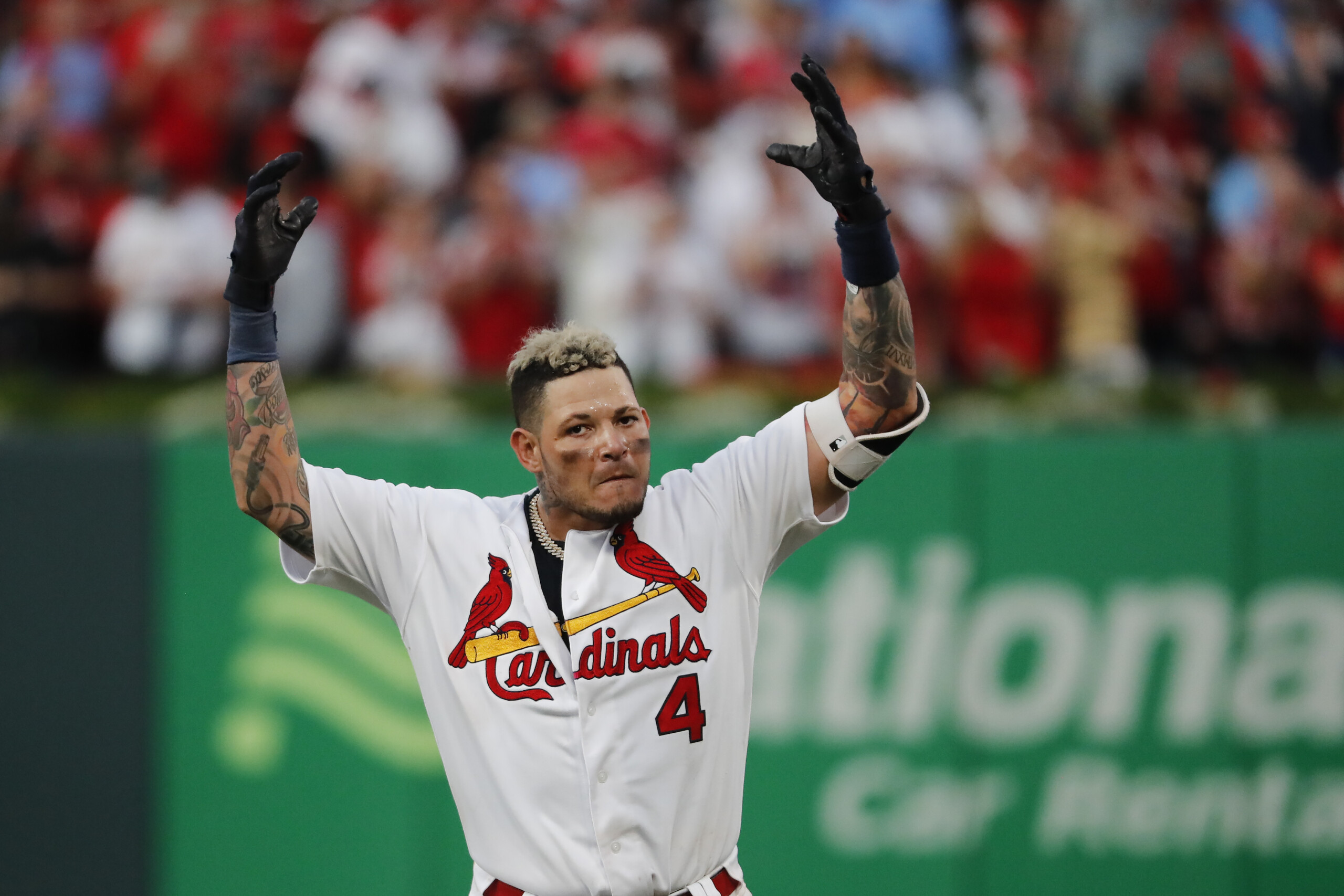 ATTENTION Yadier Molina wants and sounds like manager of the scaled