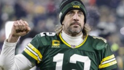 Aaron Rodgers would stay with the Packers