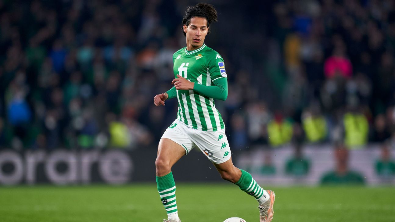 Diego Lainez is annoyed by the lack of minutes at