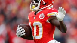 Former Chiefs wide receiver Tyreek Hill excited to arrive in Miami