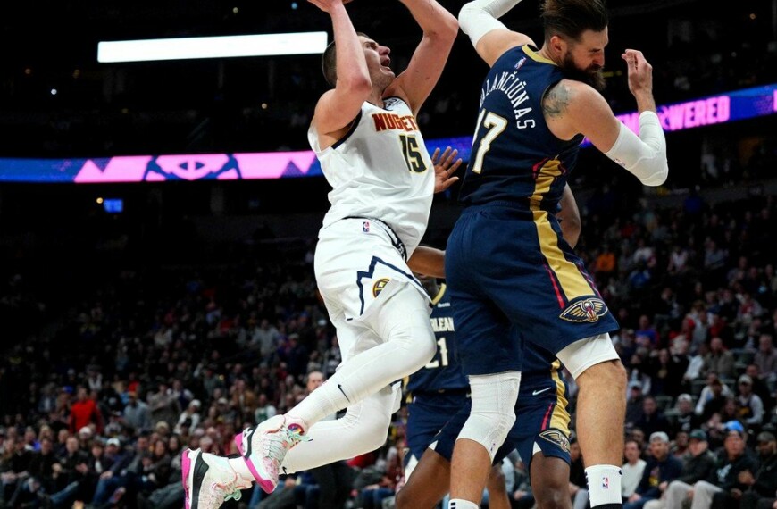 From the bench, Campazzo enjoyed Jokic’s great match and the Nuggets’ comeback