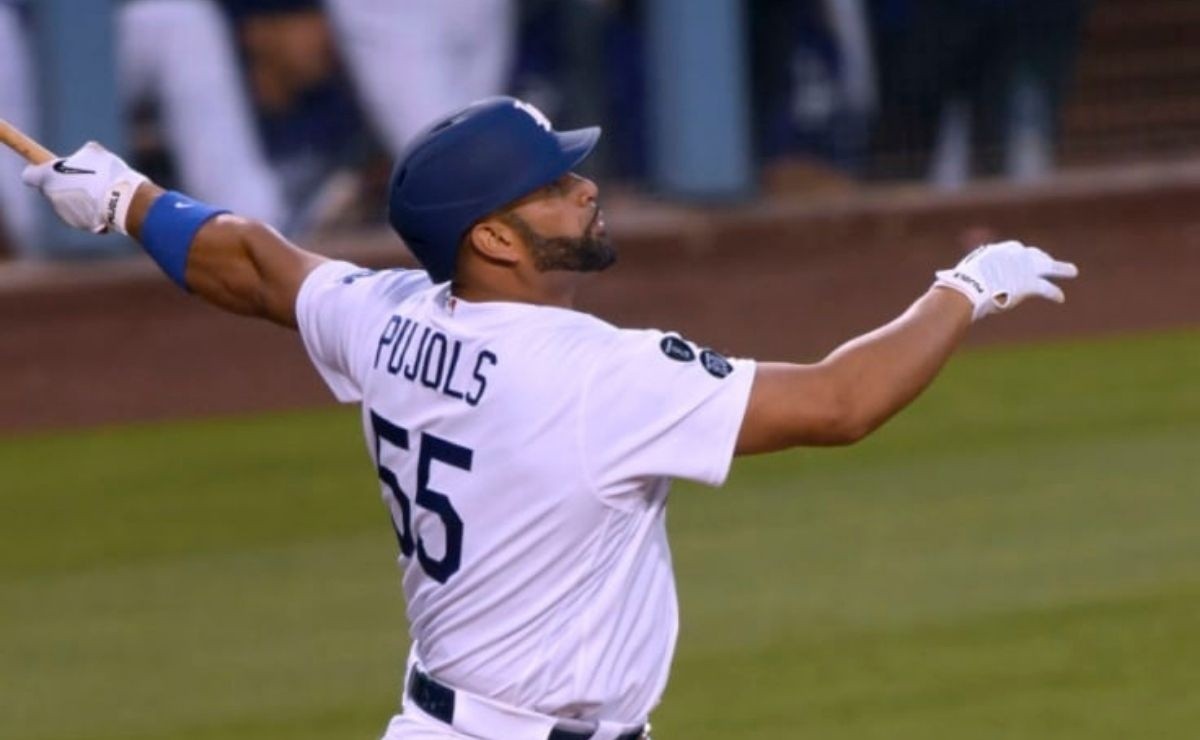 MLB Cardinals and other teams in talks with Albert Pujols