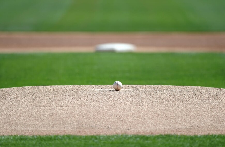 MLB and MLBPA advance; meet today