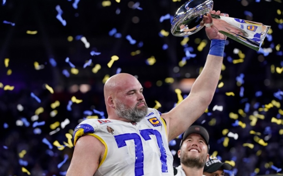 NFL Andrew Whitworth announces his retirement after winning the Super