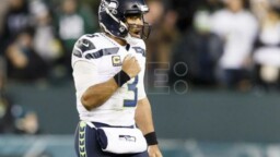 Russell Wilson says he comes to Denver because he wants to win 3 or 4 Super Bowls