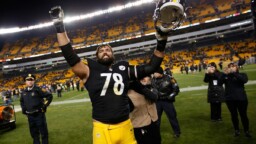 The Spanish Alejandro Villanueva retires after 7 years in the NFL