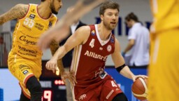 The Argentine basketball player who left the Italian elite to dedicate himself to business
