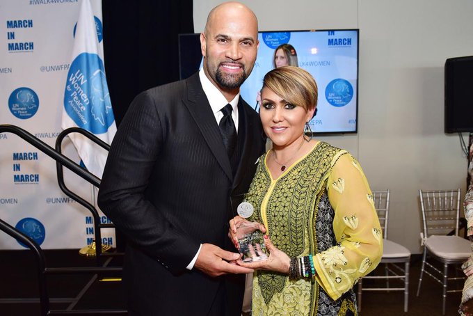 Albert Pujols files for divorce from his wife after 22