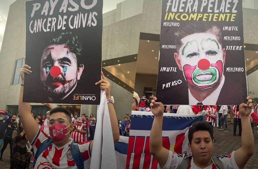 Chivas fans protested against the team in Mexico City