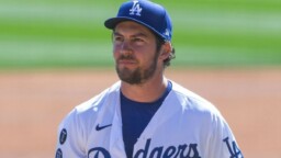 Dodgers: Trevor Bauer files lawsuit against reporter for alleged defamation