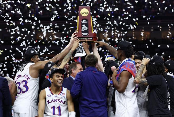 Kansas beats North Carolina and is crowned in college basketball