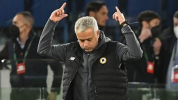 Mourinho becomes the coach with the most European semi-finals in history