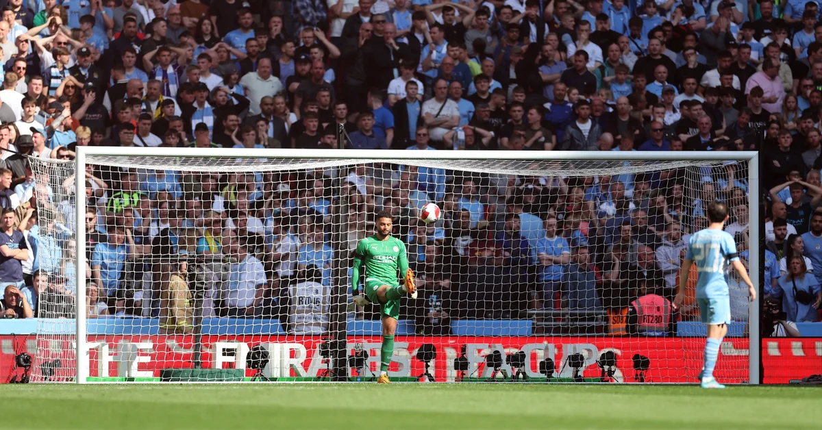 The unusual blooper of the Manchester City goalkeeper that ended
