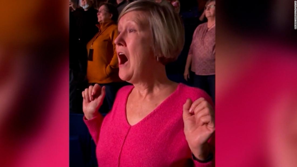   The video of this mom at an Elton John concert goes viral on TikTok