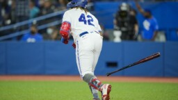 Vladimir Guerrero Jr. hit his fifth home run of the season and gives a warning to anyone who wants to challenge him [Video]