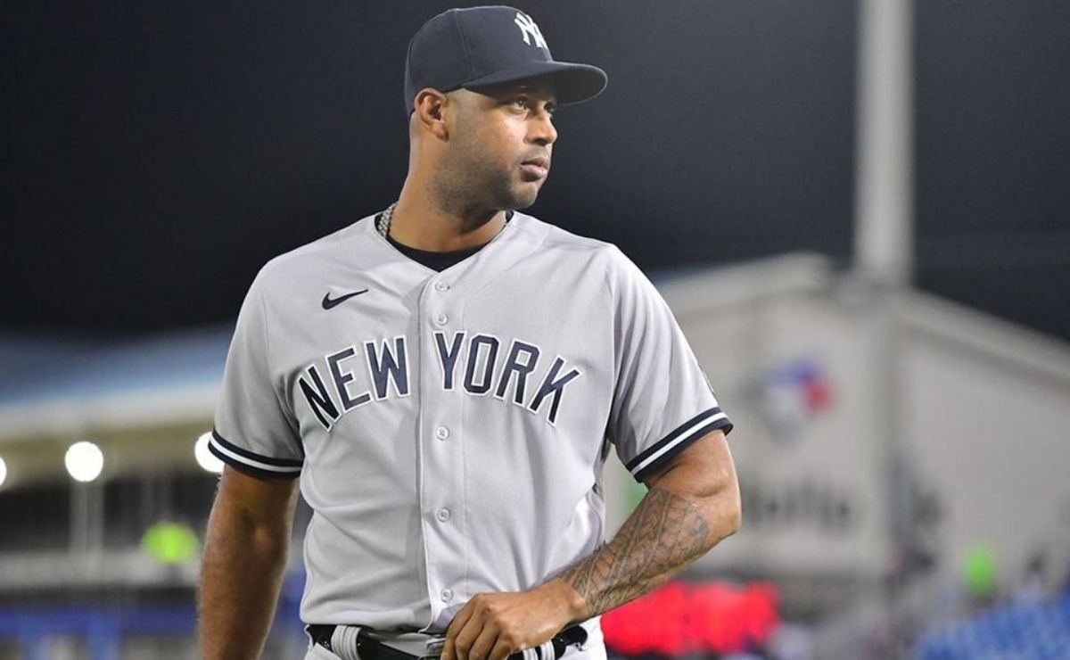 Yankees Fans cant stand Aaron Hicks anymore ask for Brett