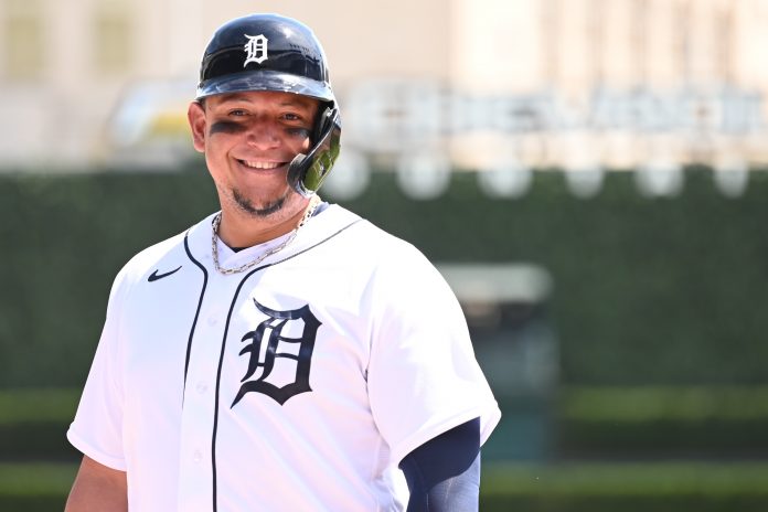 Miguel Cabrera connects his double 601 and equals the mark