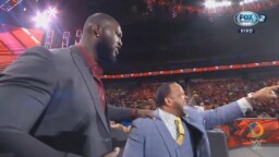 Raw: MVP beat Bobby Lashley by count out of the ring |  Superfights