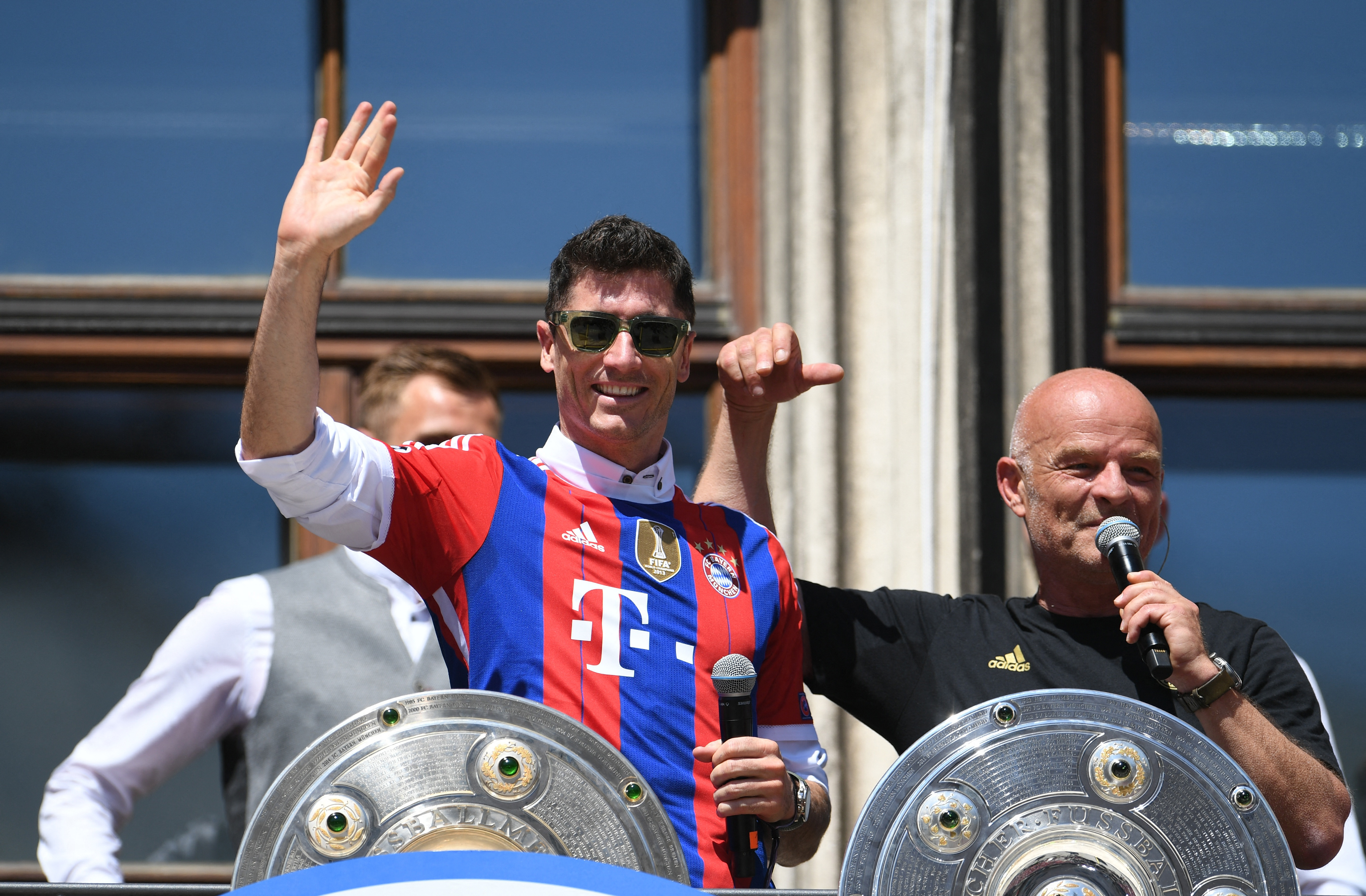 Lewandowski was the only one who celebrated the Bayern title with a shirt in the colors of Barça (Reuters)