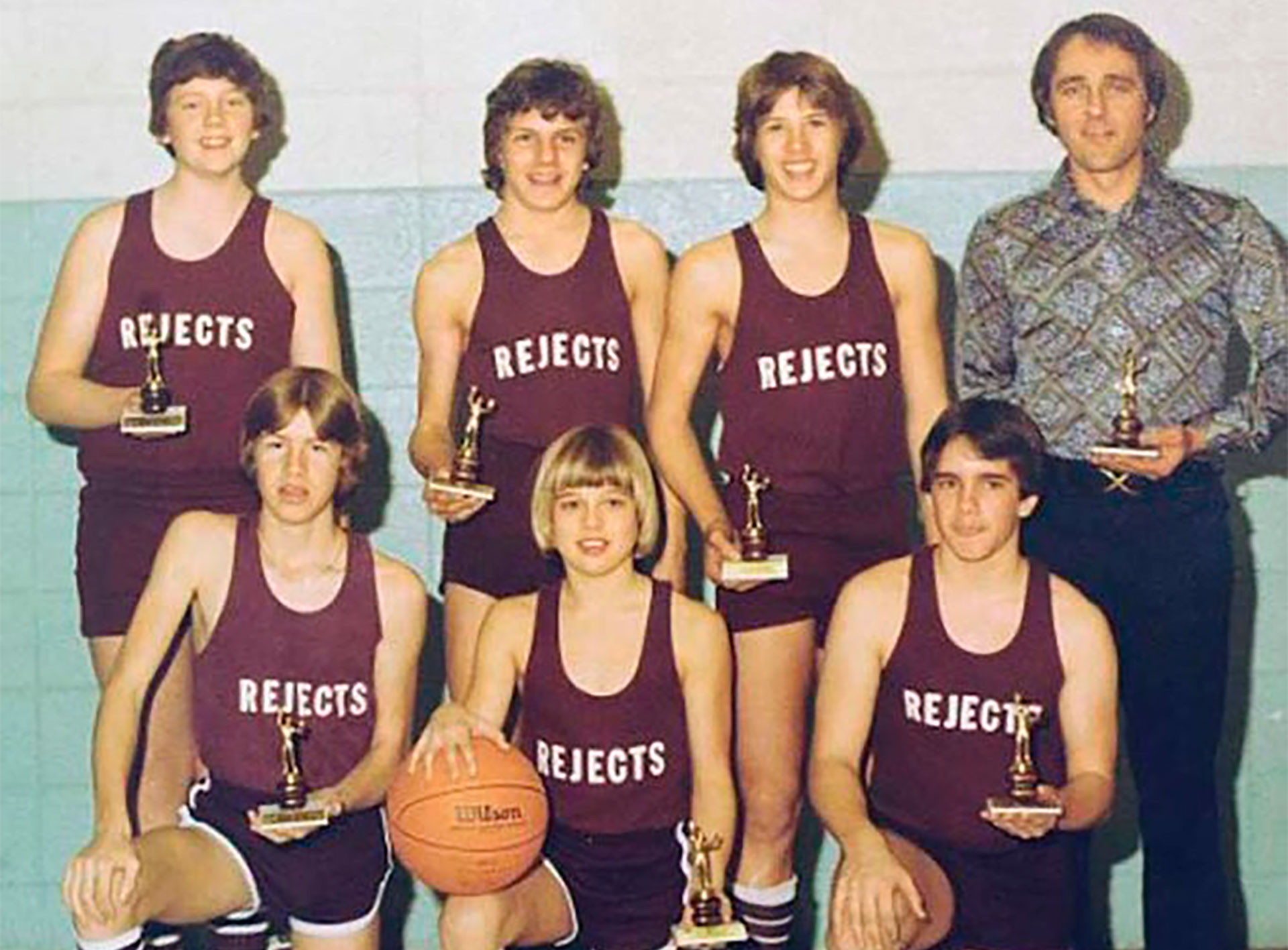 The Cherokee Rejects, a team created by Brad Pitt (bottom center) when he was in school