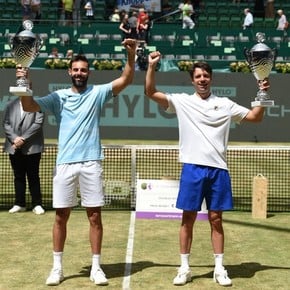 Zeballos was crowned alongside Granollers on the lawn of Halle