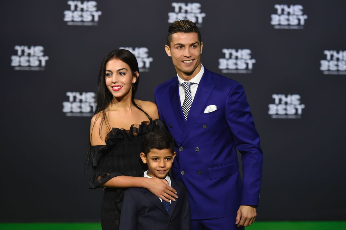 Cristiano Ronaldo with Georgina Rodríguez and his eldest son Cristiano Ronaldo Jr. at The Best gala.